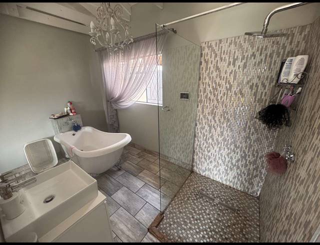 4 BEDROOM HOUSE FOR SALE IN VERWOERDPARK